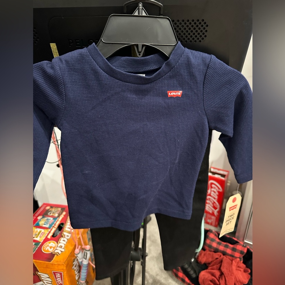 Levi’s 2 piece set boys 12/18 months